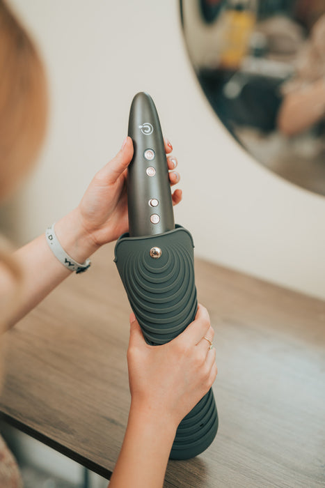 CORDLESS RECHARGEABLE AUTO CURLER
